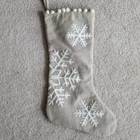 Snowflake neutral stocking - Picture 1 of 1